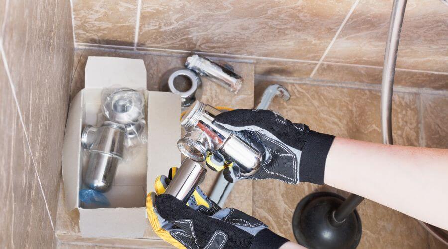 Professional gutter cleaning in Huron, OH